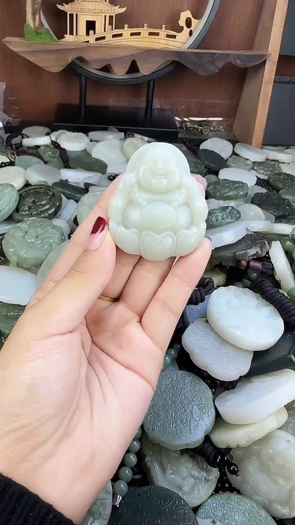 颈饰未镶嵌和田玉1