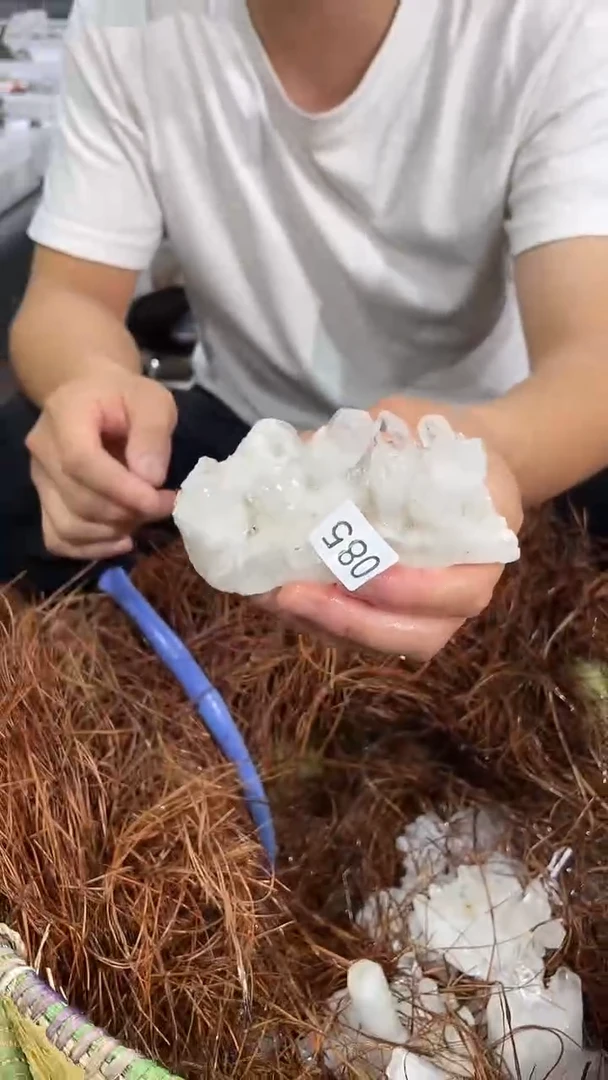 未镶嵌珠宝半成品水晶晶簇-85