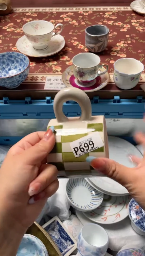 瓷片红瓷器瓷器P699
