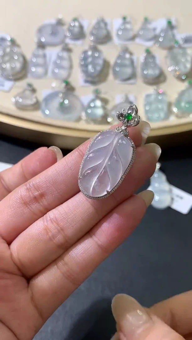 吊坠(不含链)18K金镶嵌翡翠W500|4800