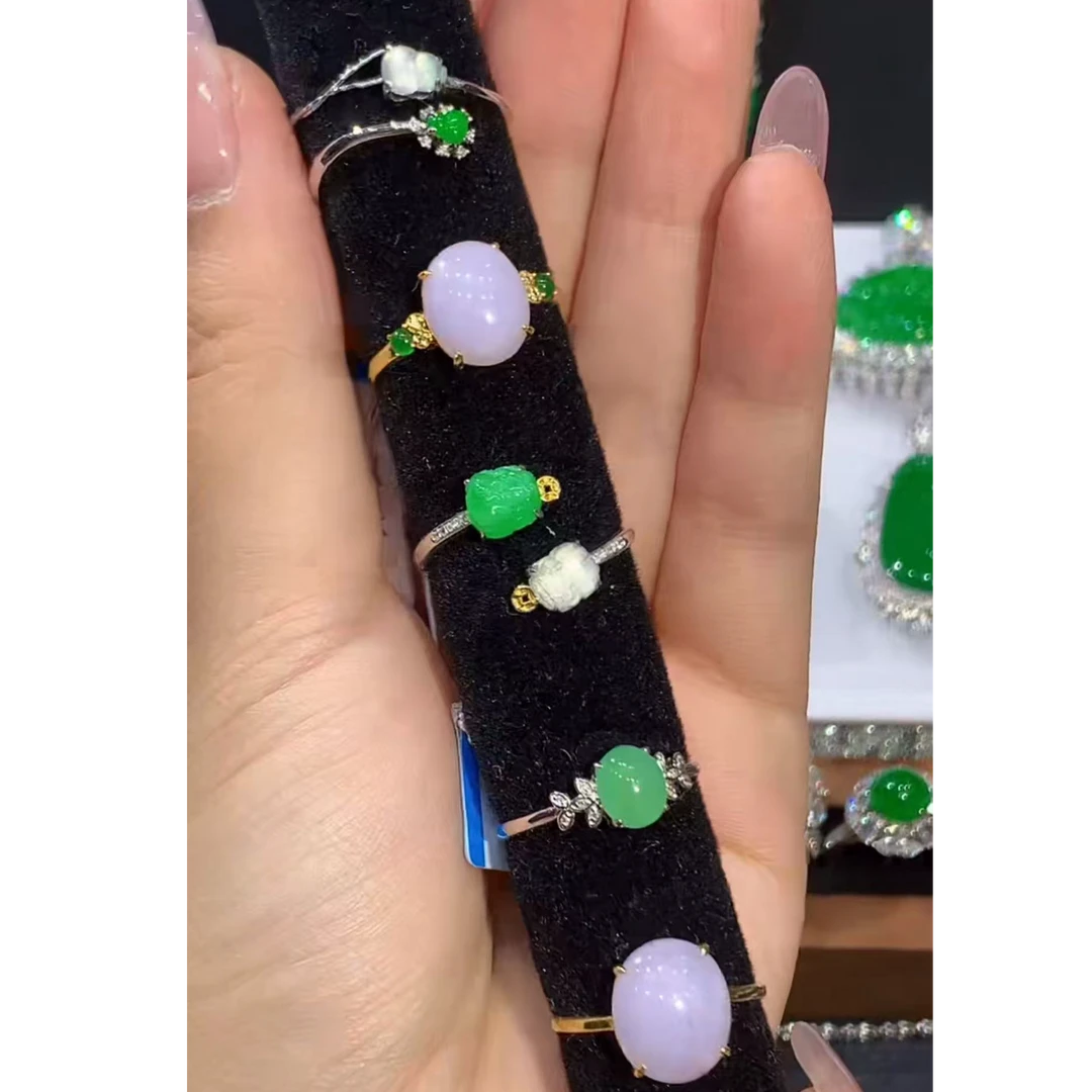 18k金镶 A货翡翠戒指  团购 多样性发其一