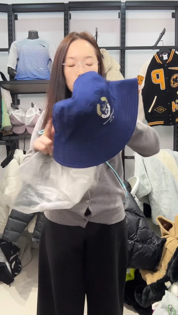 2079闪购编码  阿迪运动卫衣裤以直播间过款为准 尺码. mao