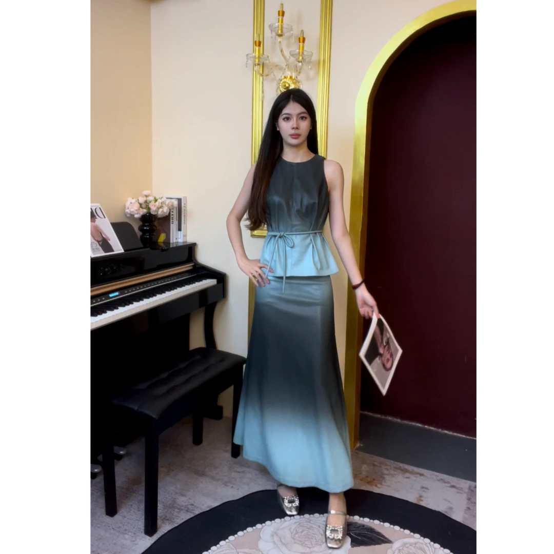 女装套装轻奢高级感女人味又a又飒衬衫半身裙两件套装2025年春季