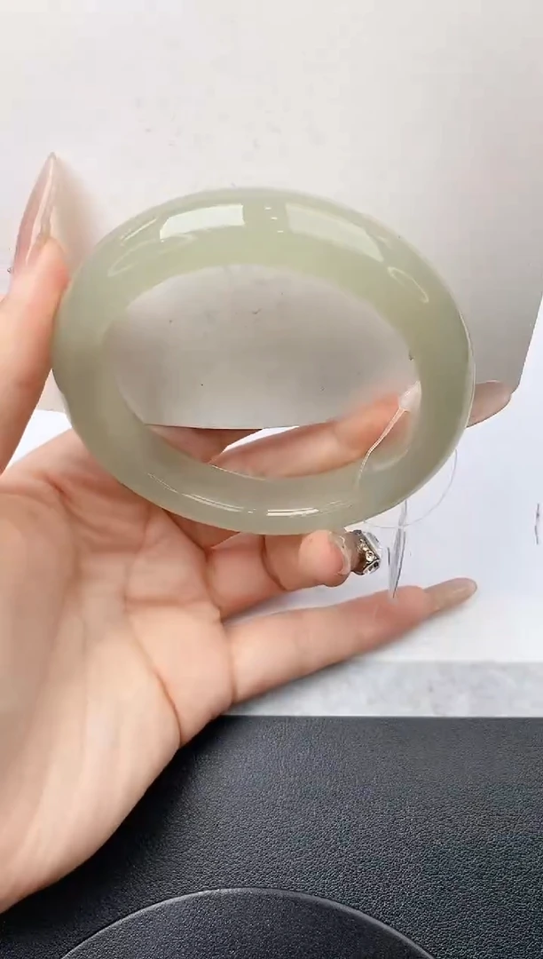 未镶嵌手镯石英质玉w240-DB58+