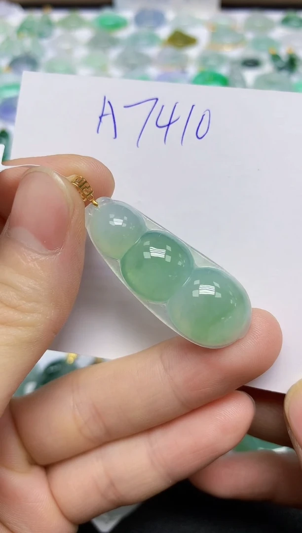 颈饰18K金镶嵌翡翠天然缅甸翡翠A货翡翠百元以上9元证书费自理