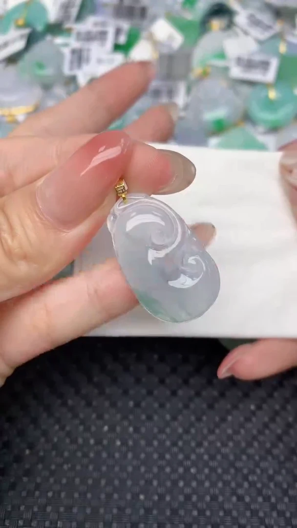 翡翠18K金镶嵌颈饰天然翡翠a货