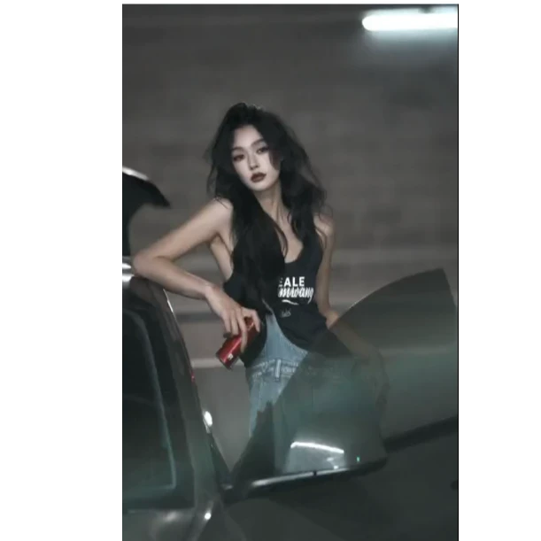 2025夏季新款设计感蕾丝木耳边甜辣修身背心吊带配高腰休闲裤套装