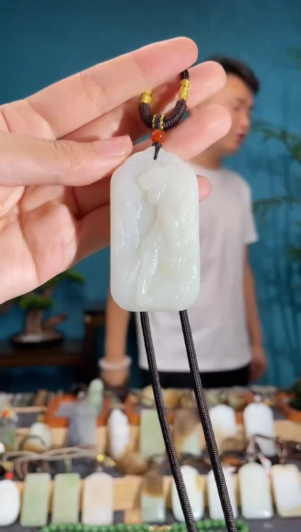 和田玉未镶嵌颈饰1