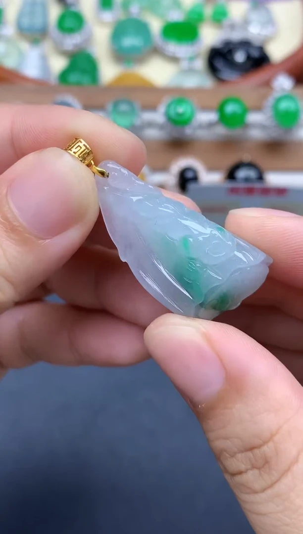 颈饰18K金镶嵌翡翠46-中国好珍宝