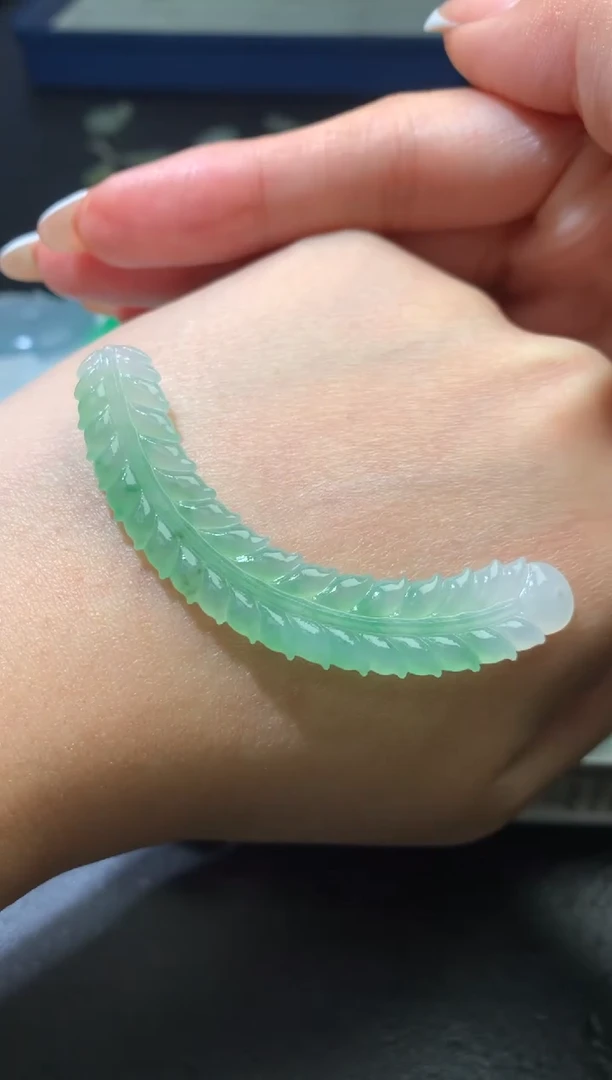 未镶嵌定制翡翠毛货 61.4-11.4-3.2