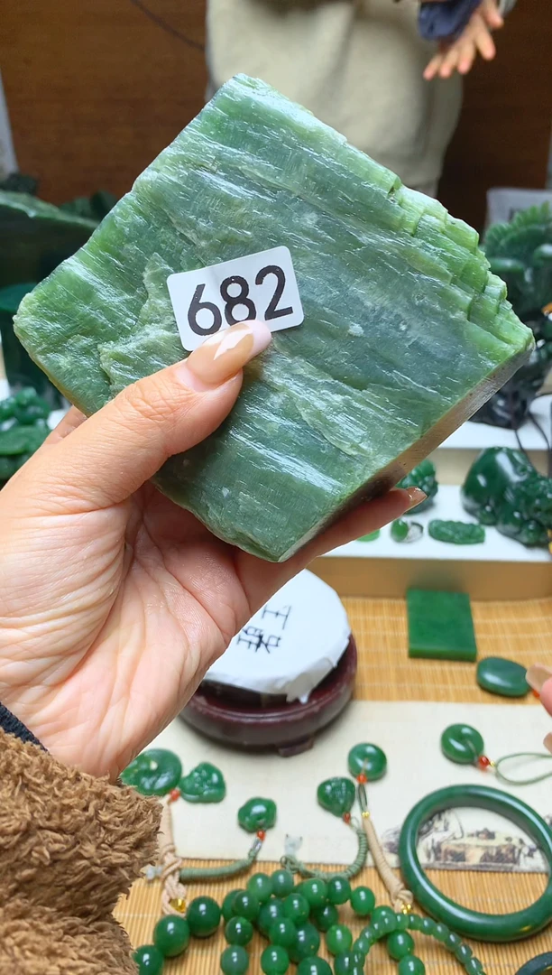 未镶嵌和田玉珠宝半成品1