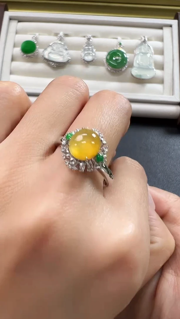 18K金镶嵌戒指翡翠KLIJ1212-005