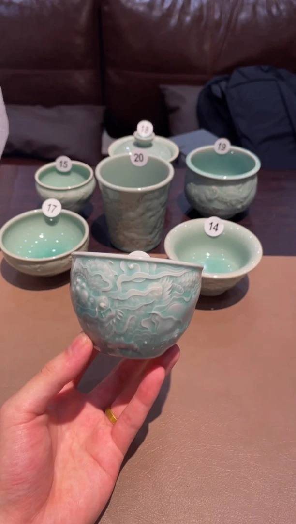 16窑承龙泉青瓷龙纹风水缸