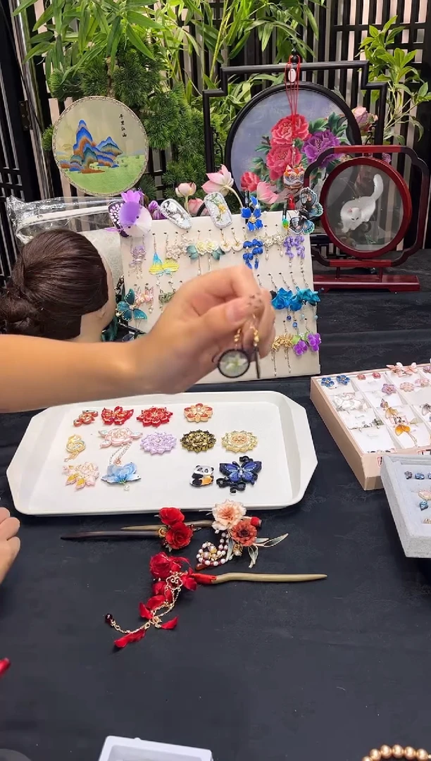 织绣舒*?非遗手工苏绣饰品