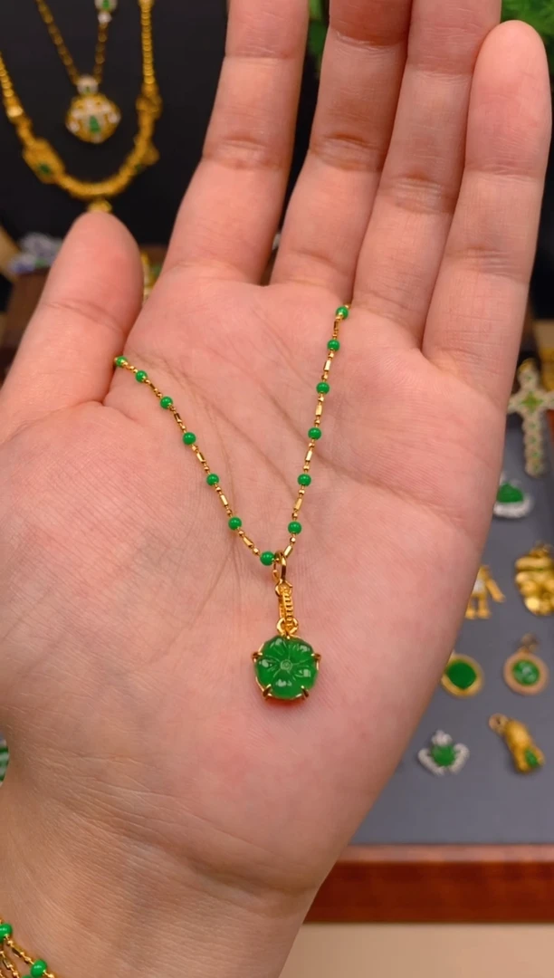 【闪购商品】翡翠吊坠(不含链)银S925镶嵌花花吊坠