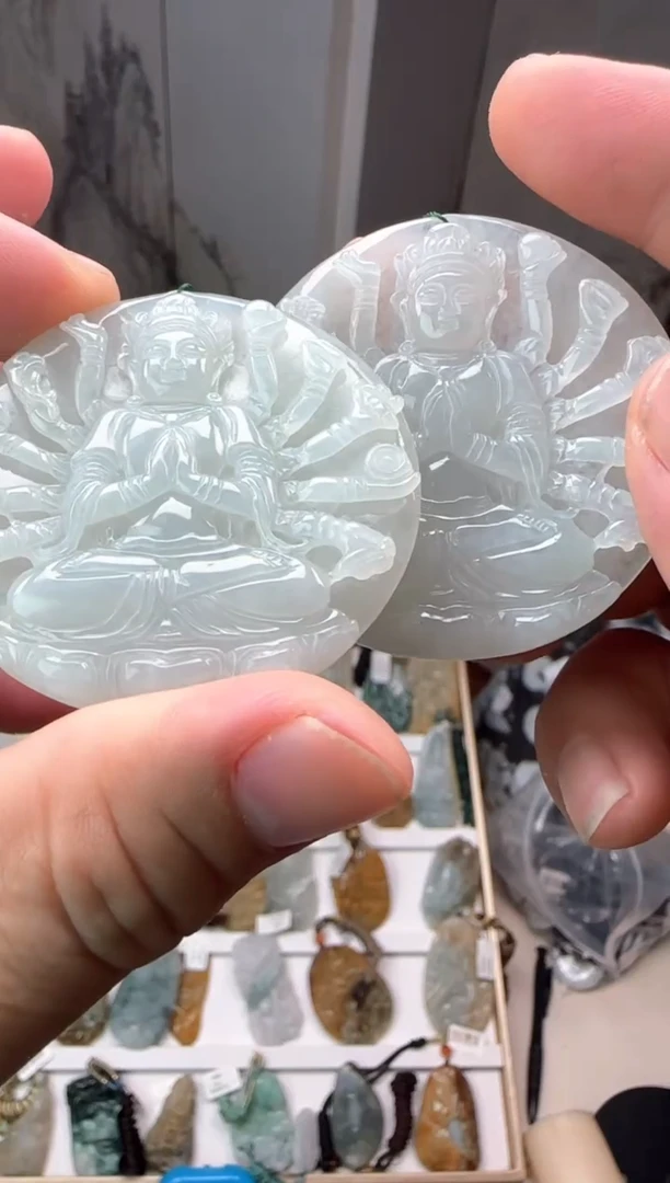 吊坠(不含链)未镶嵌翡翠天然缅甸A货翡翠（观音）