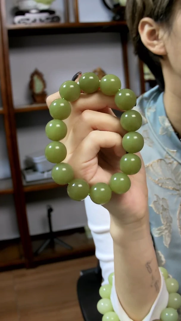 未镶嵌手串和田玉圆珠  卡16