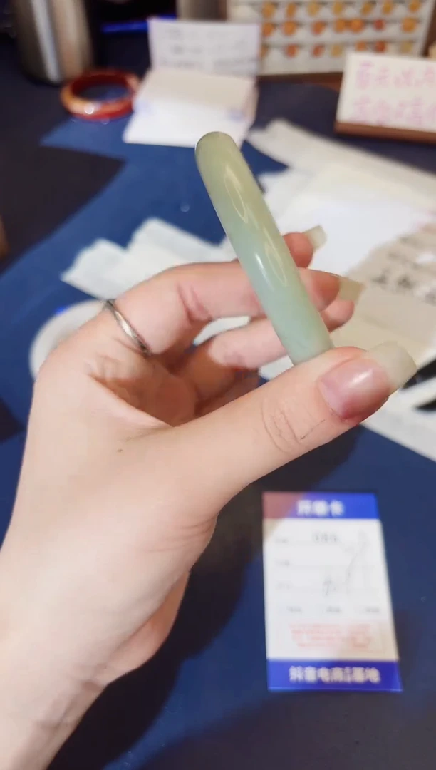 石英质玉手镯未镶嵌86-翠玉-圈口63