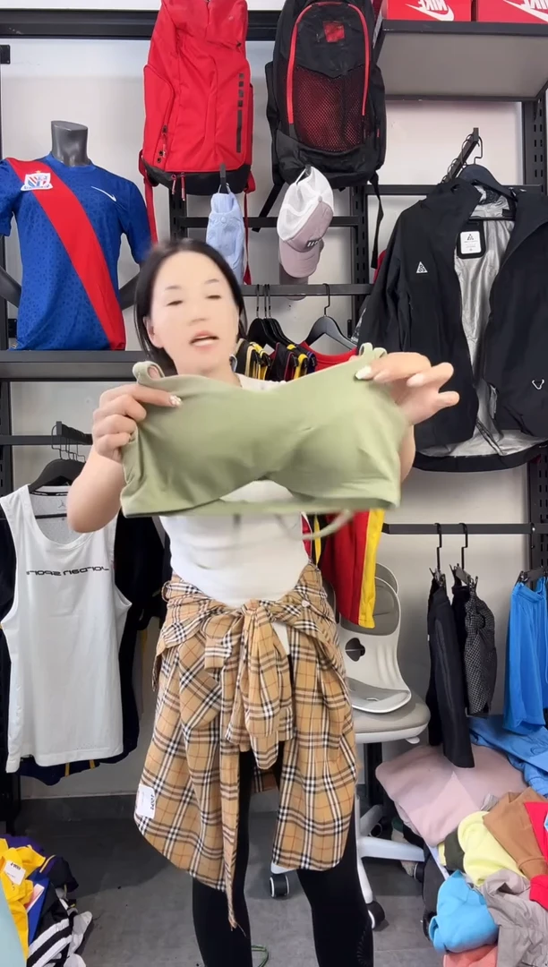 536编码 瑕疵款直播间过款为准 尺码m