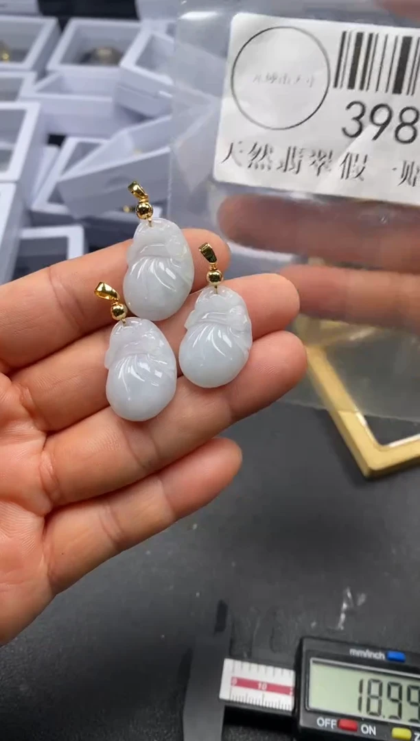 吊坠(不含链)未镶嵌翡翠3985