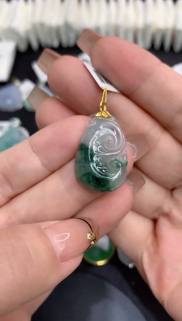 吊坠(不含链)18K金镶嵌翡翠111