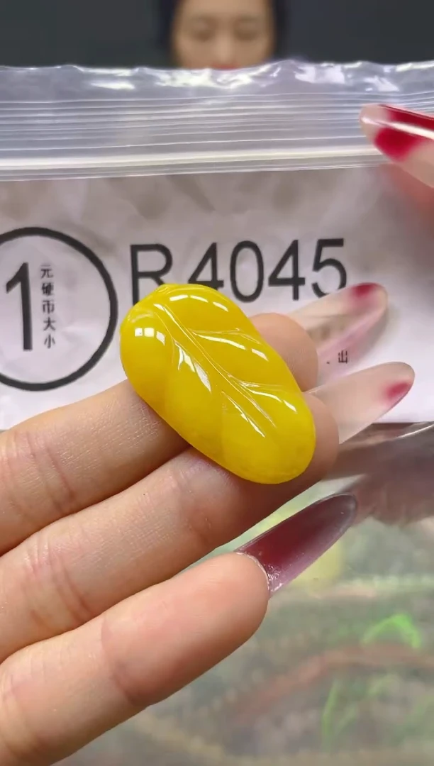 颈饰未镶嵌翡翠/R/翡翠A货，一件也是批发价