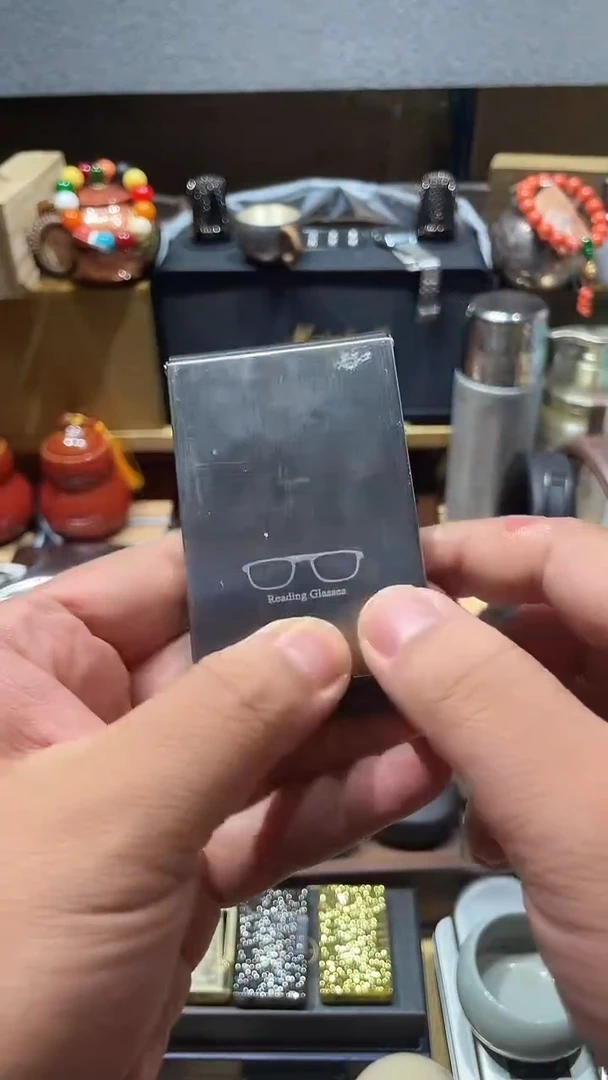 瓷片闪购商品 如图所示