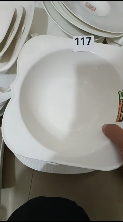 瓷M****O117盘子一个