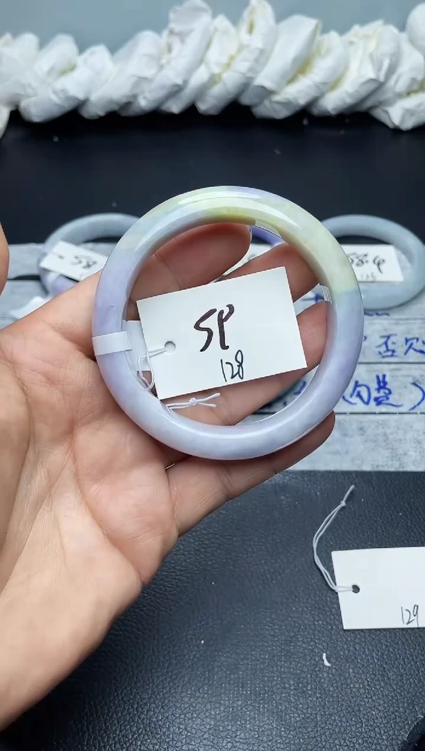 未镶嵌手镯翡翠128