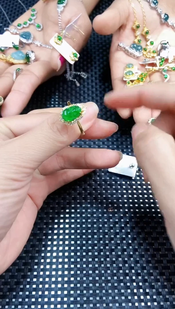 【闪购商品】翡翠戒指未镶嵌111111111