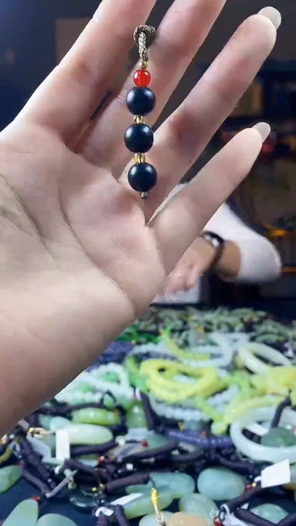 颈饰未镶嵌和田玉多样性发货，拍一发一