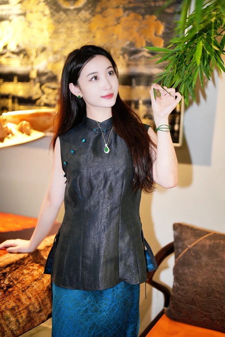 蓝大【​​​​​​鸦青​​】新中式桑蚕丝短袖7975