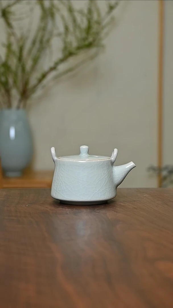 提梁井栏壶 粉青釉 微瑕 朱家汝窑款