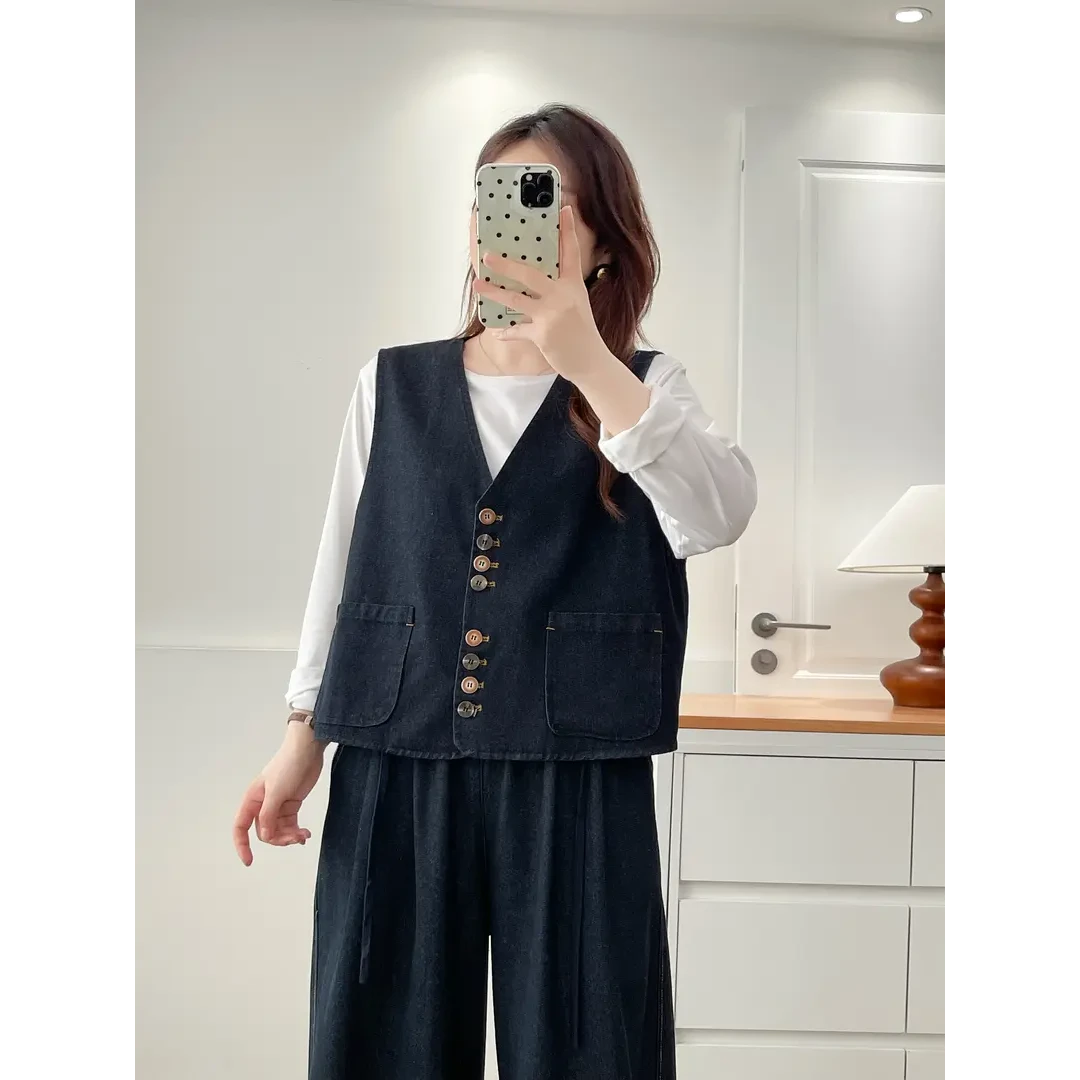 V领短款复古港风马甲女纽扣马夹宽松针织设计感休闲马夹