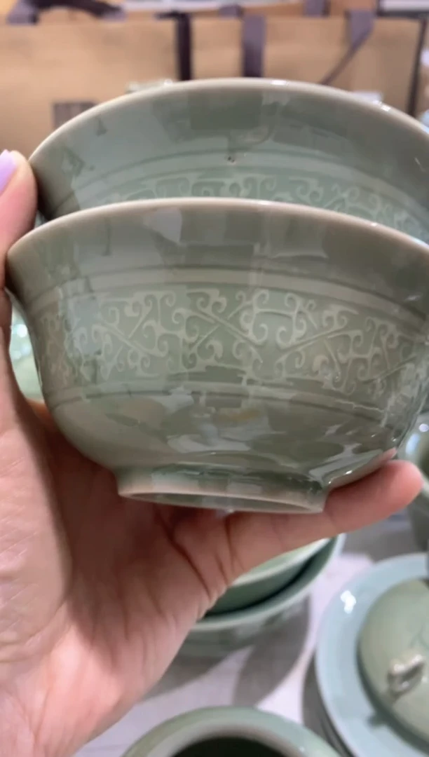 瓷片缩釉 回莲纹小碗 两个 瑕疵处理
