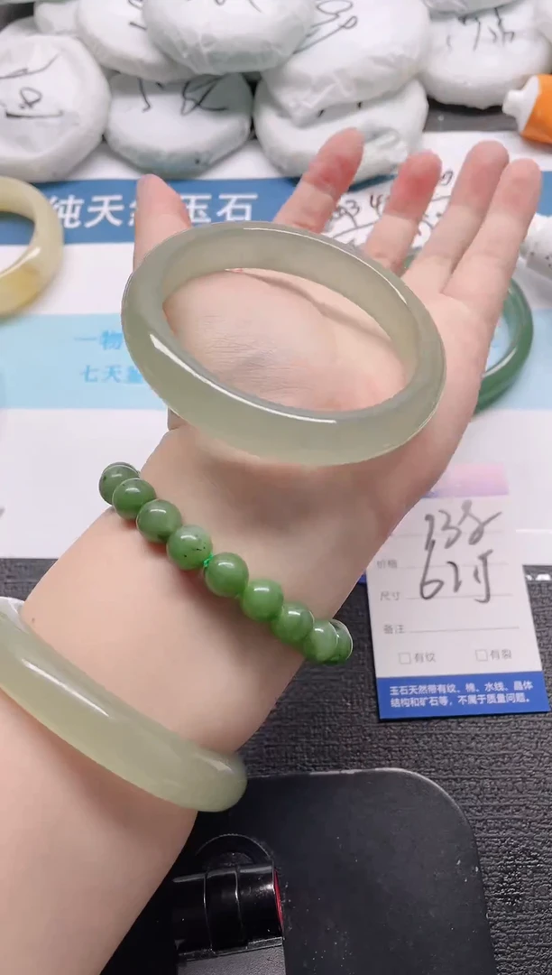 未镶嵌手镯石英质玉138-62