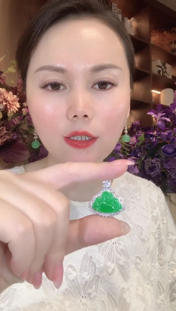 吊坠(不含链)18K金镶嵌翡翠C32