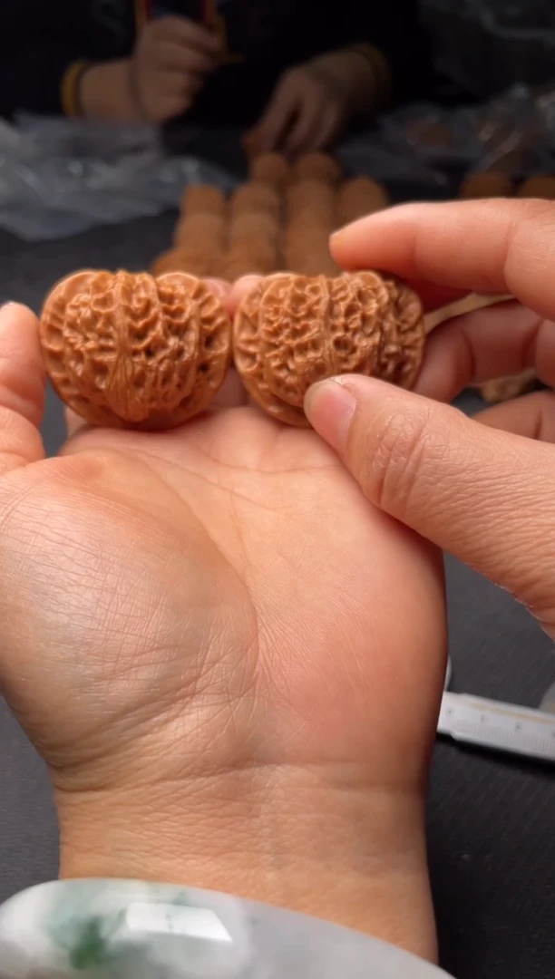 把件文玩核桃w131   宫灯 40尺