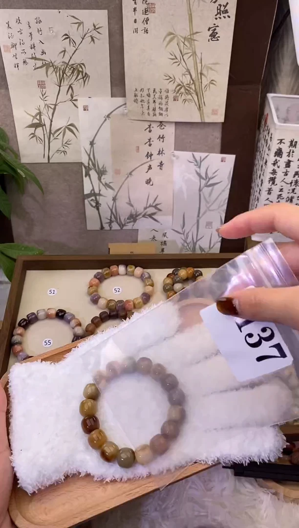 吊坠菩提根/象牙果137