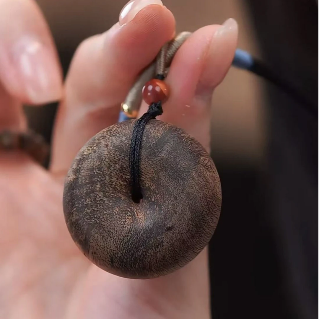 沉香【芮初珠宝】沉香平安扣吊坠（多样性发其一）Y05