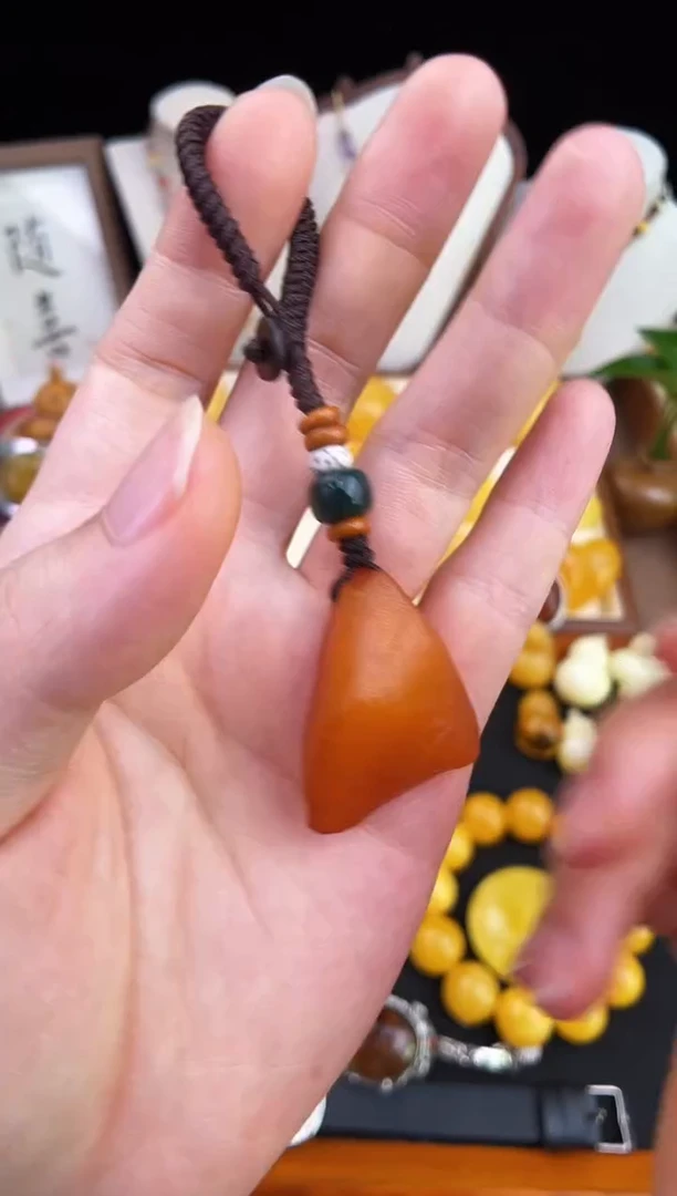 琥珀未镶嵌珠宝奇石柒月