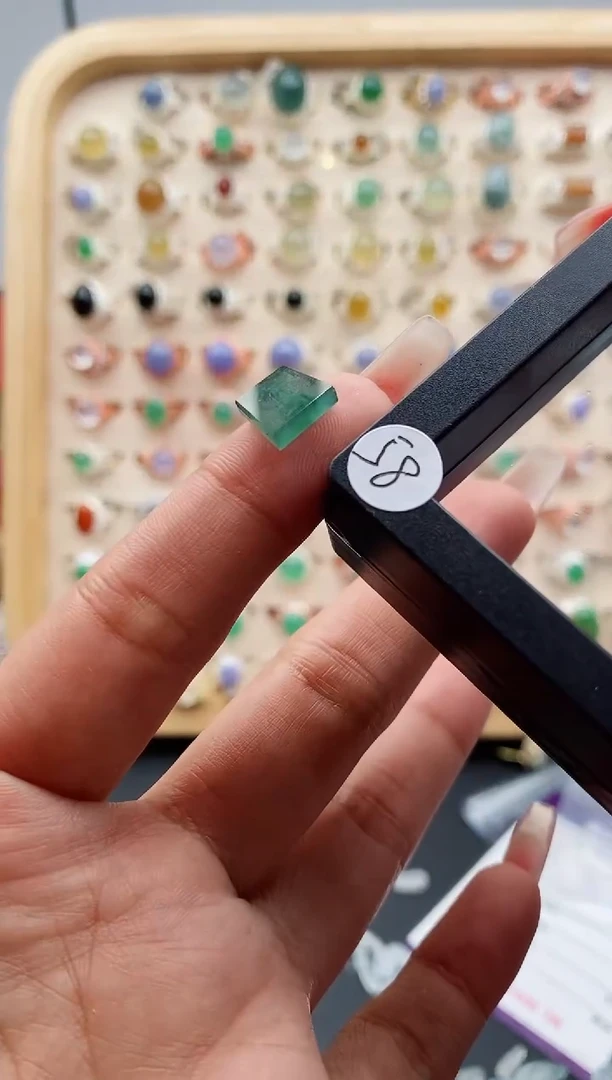 【闪购商品】翡翠裸石缅甸天然A货翡翠裸石+