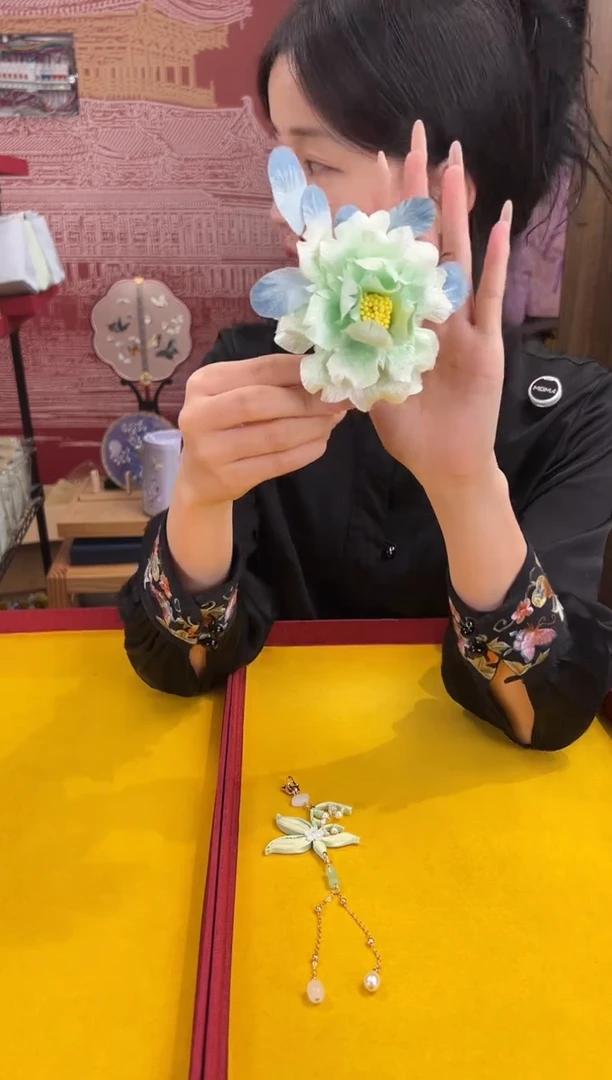 刺绣非遗绒花（发饰）