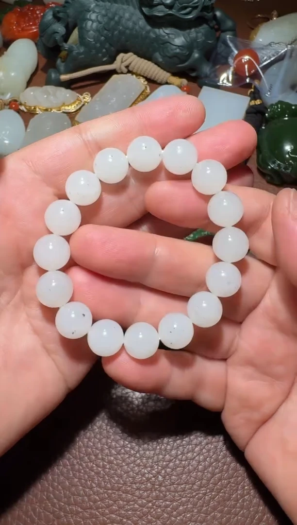 未镶嵌和田玉挂件和田玉