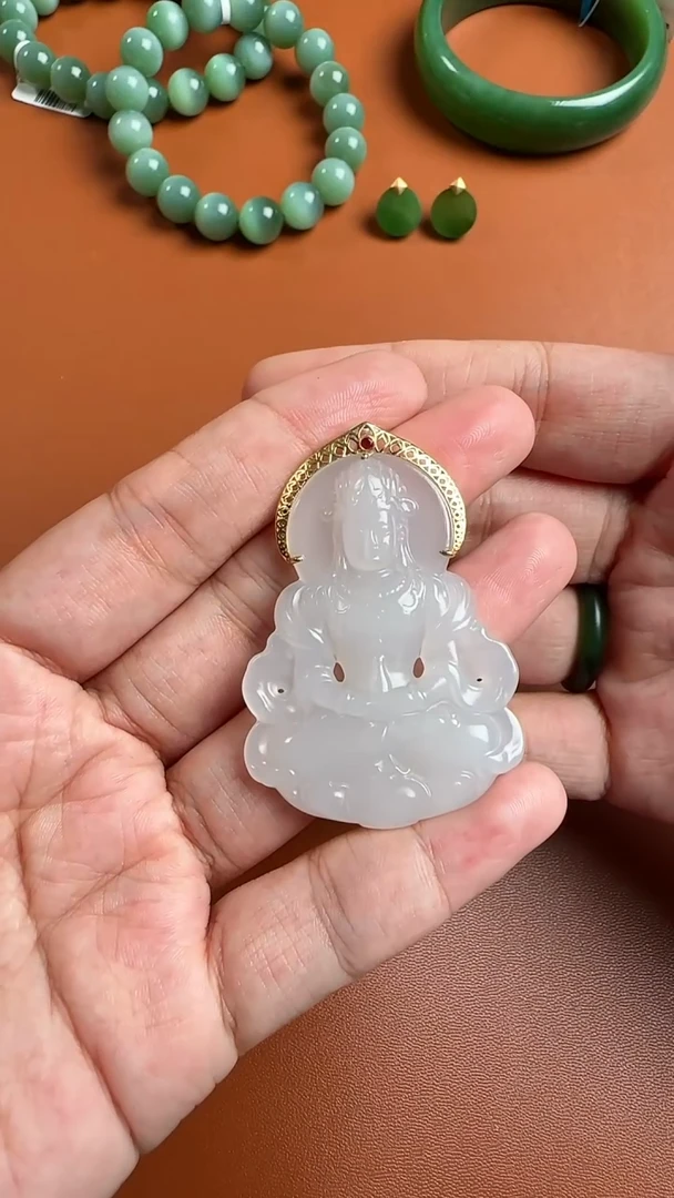 和田玉18K金镶嵌吊坠(不含链)18K金镶嵌白玉观音吊坠