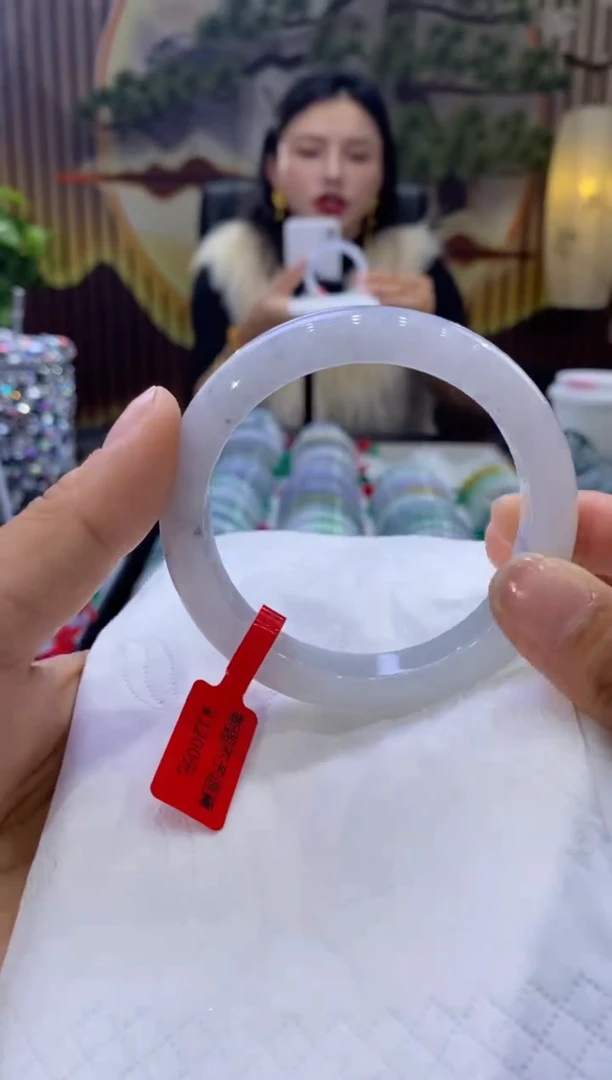 【闪购商品】翡翠手镯未镶嵌多人09227