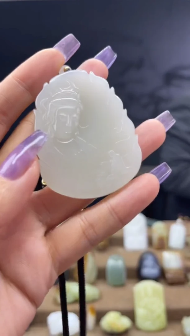 颈饰未镶嵌和田玉1