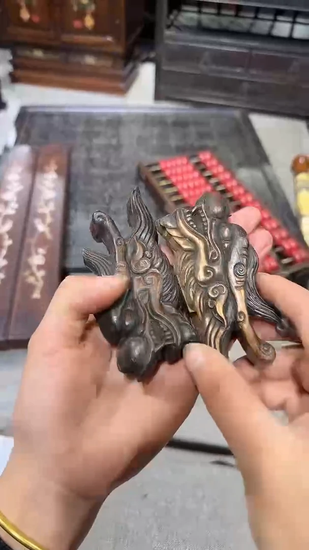 木紫檀雕刻龙头一对