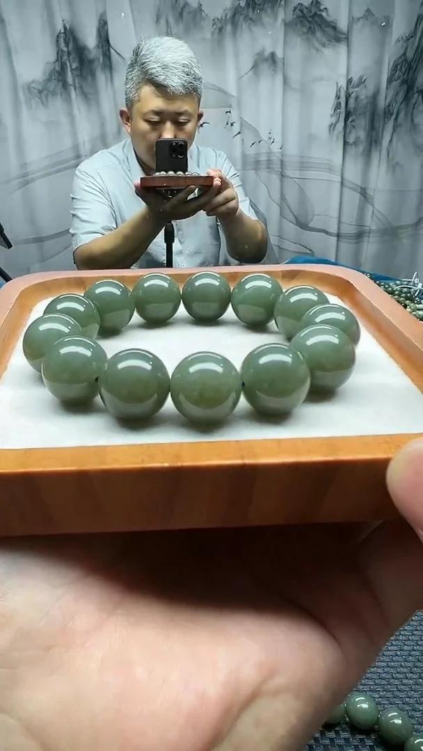 手串未镶嵌和田玉且末天空蓝卡18纯天然拍一发一