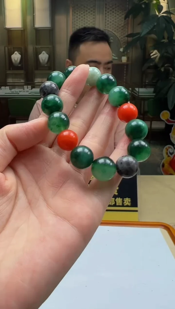 翡翠未镶嵌颈饰BQ2025-6-29-22